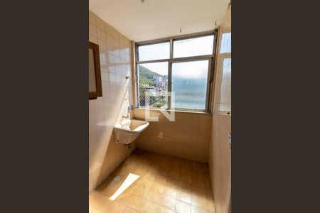 Apartamento para alugar com 68m², 3 quartos e 1 vagaÁrea de Serviço