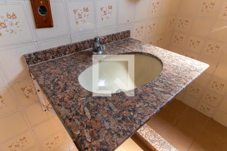 Apartamento para alugar com 68m², 3 quartos e 1 vagaBanheiro Social - Pia em Granito