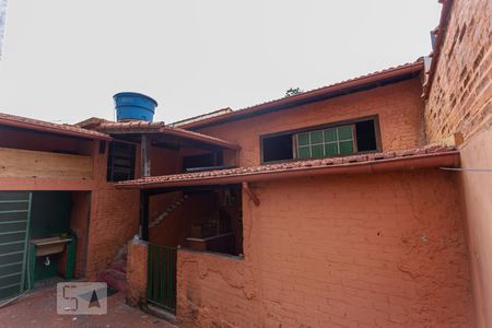 Casa à venda com 182m², 2 quartos e 2 vagasQuintal