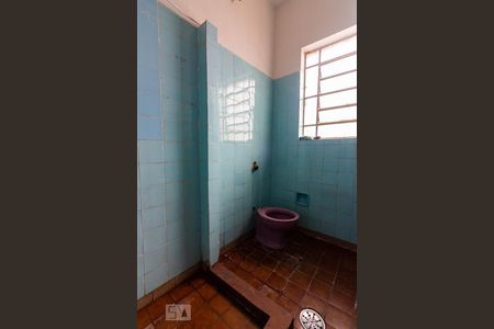 Casa à venda com 182m², 2 quartos e 2 vagasBanheiro