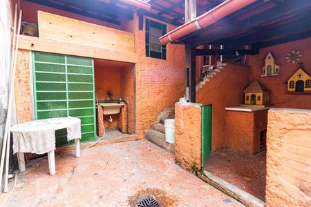 Quintal de casa à venda com 2 quartos, 182m² em Jardim Trussardi, São Paulo