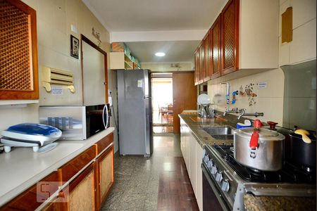 Cozinha de apartamento à venda com 3 quartos, 117m² em Lapa, São Paulo