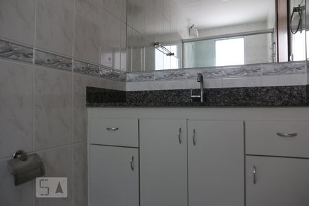 Banheiro da de apartamento à venda com 3 quartos, 120m² em Itapoã, Belo Horizonte