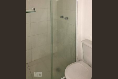 Banheiro de apartamento para alugar com 2 quartos, 51m² em Umuarama, Osasco