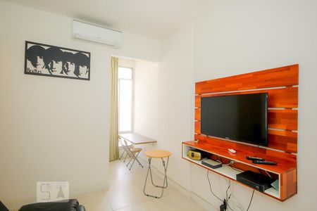 Sala de apartamento à venda com 2 quartos, 47m² em Leme, Rio de Janeiro