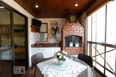 Apartamento à venda com 155m², 3 quartos e 3 vagasVaranda gourmet