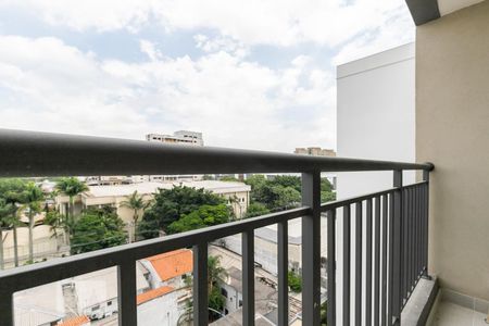Varanda de kitnet/studio para alugar com 1 quarto, 26m² em Indianópolis, São Paulo