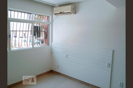 Dormitório  de kitnet/studio para alugar com 1 quarto, 29m² em Setor de Habitações Individuais Norte, Brasília