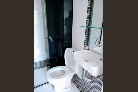 Banheiro  de kitnet/studio para alugar com 1 quarto, 29m² em Setor de Habitações Individuais Norte, Brasília