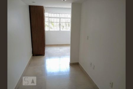 Dormitório  de kitnet/studio para alugar com 1 quarto, 29m² em Setor de Habitações Individuais Norte, Brasília