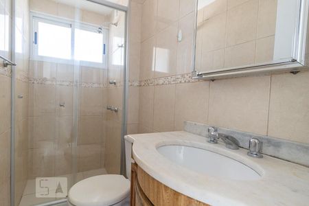 Banheiro de apartamento para alugar com 1 quarto, 45m² em Cristo Redentor, Porto Alegre