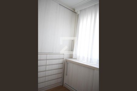 Closet suíte 1 de casa para alugar com 3 quartos, 157m² em Campo Comprido, Curitiba