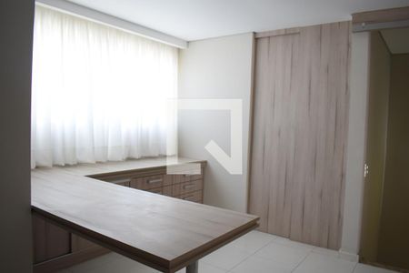Casa para alugar com 157m², 3 quartos e 2 vagasEscritório
