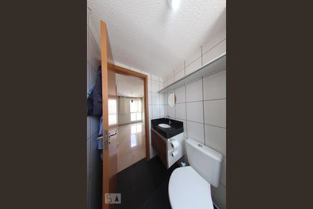 Banheiro de apartamento à venda com 2 quartos, 46m² em Parque das Cachoeiras, Campinas