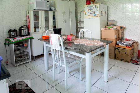 Casa à venda com 90m², 2 quartos e 3 vagas Casa à venda com 90m², 2 quartos e 3 vagasCozinha