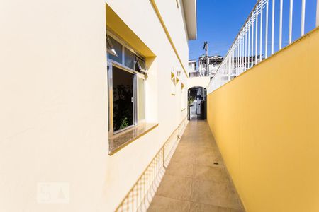 Casa à venda com 350m², 3 quartos e 4 vagasCorredor Externo