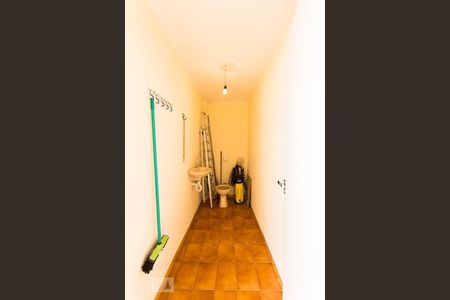 Casa à venda com 350m², 3 quartos e 4 vagasBanheiro de Serviço