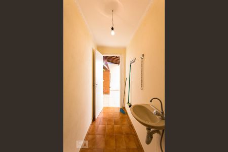 Casa à venda com 350m², 3 quartos e 4 vagasBanheiro de Serviço