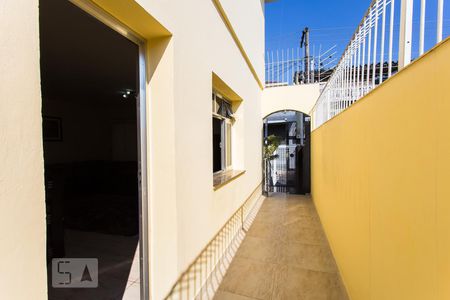 Casa à venda com 350m², 3 quartos e 4 vagasCorredor Externo