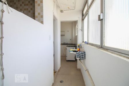 Apartamento para alugar com 73m², 2 quartos e sem vagaÁrea de serviço