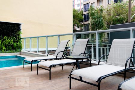 Apartamento à venda com 52m², 1 quarto e 1 vaga Apartamento à venda com 52m², 1 quarto e 1 vagaÁrea comum - Piscina 1