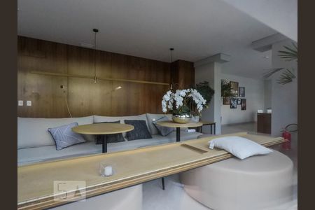 Apartamento à venda com 34m², 2 quartos e sem vagaÁrea comum - Salão de festas