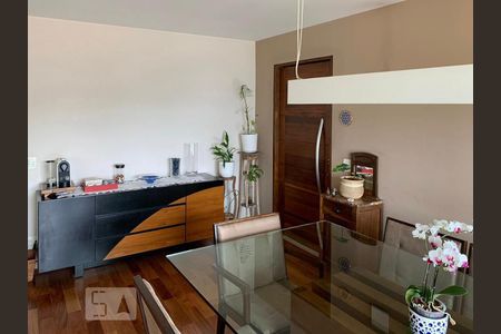 Apartamento à venda com 115m², 3 quartos e 2 vagasSala