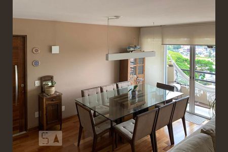 Sala de apartamento à venda com 3 quartos, 115m² em Caxingui, São Paulo