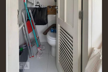 Apartamento à venda com 115m², 3 quartos e 2 vagasBanheiro de Serviço