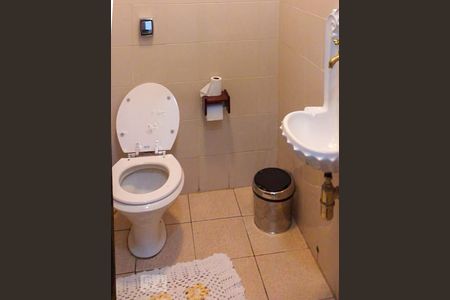 Banheiro de casa à venda com 6 quartos, 360m² em Parque Continental, São Paulo