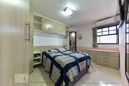 Casa à venda com 150m², 3 quartos e 2 vagasSuíte