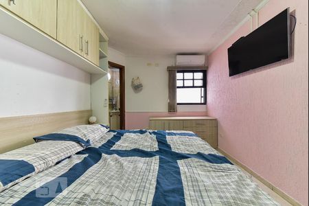 Casa à venda com 150m², 3 quartos e 2 vagasSuíte