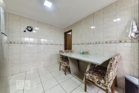Casa à venda com 150m², 3 quartos e 2 vagasCozinha