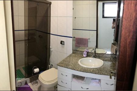 Apartamento para alugar com 300m², 5 quartos e 2 vagas Apartamento para alugar com 300m², 5 quartos e 2 vagasBanheiro 1