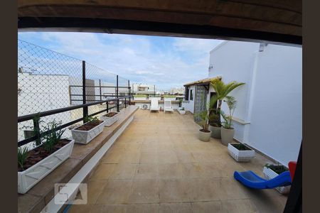 Apartamento para alugar com 300m², 5 quartos e 2 vagas Apartamento para alugar com 300m², 5 quartos e 2 vagasSacada