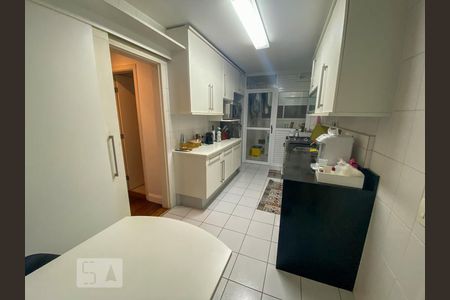 Apartamento para alugar com 115m², 3 quartos e 2 vagas Apartamento para alugar com 115m², 3 quartos e 2 vagasCozinha