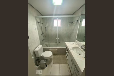 Apartamento para alugar com 115m², 3 quartos e 2 vagas Apartamento para alugar com 115m², 3 quartos e 2 vagasBanheiro da Suíte