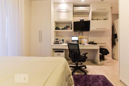 Apartamento à venda com 328m², 4 quartos e 4 vagasSuíte 2