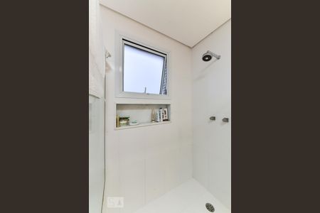 Apartamento à venda com 328m², 4 quartos e 4 vagasBanheiro da Suíte Master