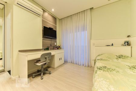 Apartamento à venda com 328m², 4 quartos e 4 vagasSuíte 1