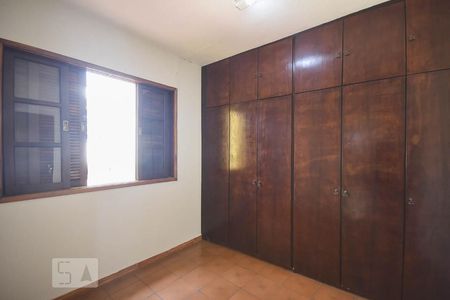 Casa à venda com 160m², 4 quartos e 3 vagasQuarto