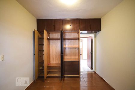 Casa à venda com 160m², 4 quartos e 3 vagasArmário da Suíte 2