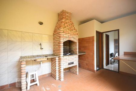 Casa à venda com 160m², 4 quartos e 3 vagasChurrasqueira