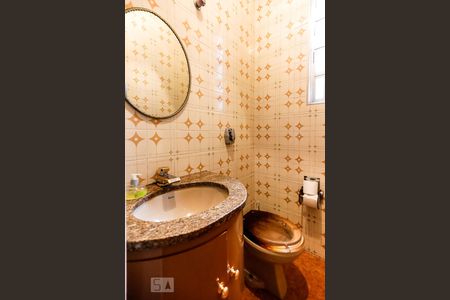 Casa à venda com 250m², 3 quartos e 5 vagasLavabo