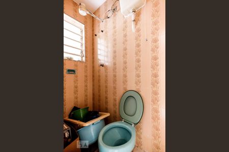 Casa à venda com 250m², 3 quartos e 5 vagasBanheiro de Serviço