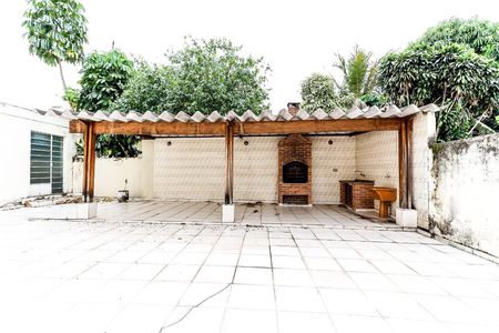 Casa à venda com 250m², 3 quartos e 5 vagasChurrasqueira