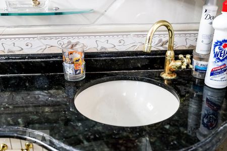 Casa à venda com 250m², 3 quartos e 5 vagasBanheiro da Suíte