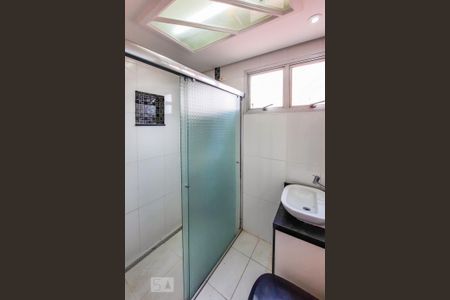 Apartamento para alugar com 60m², 2 quartos e 1 vaga Apartamento para alugar com 60m², 2 quartos e 1 vagaBanheiro