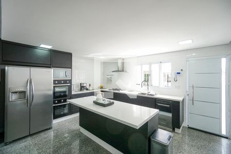 Casa à venda com 450m², 4 quartos e 4 vagas Casa à venda com 450m², 4 quartos e 4 vagasCozinha