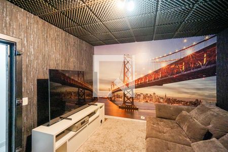 Casa à venda com 450m², 4 quartos e 4 vagas Casa à venda com 450m², 4 quartos e 4 vagasSala de TV